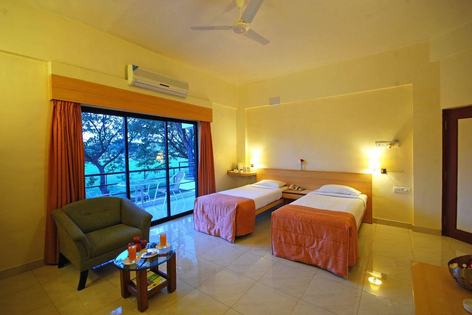 Phoenix Koregaon Park 3*